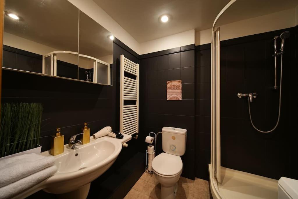 Exclusive 2 Floor Design Studio Прага Екстер'єр фото